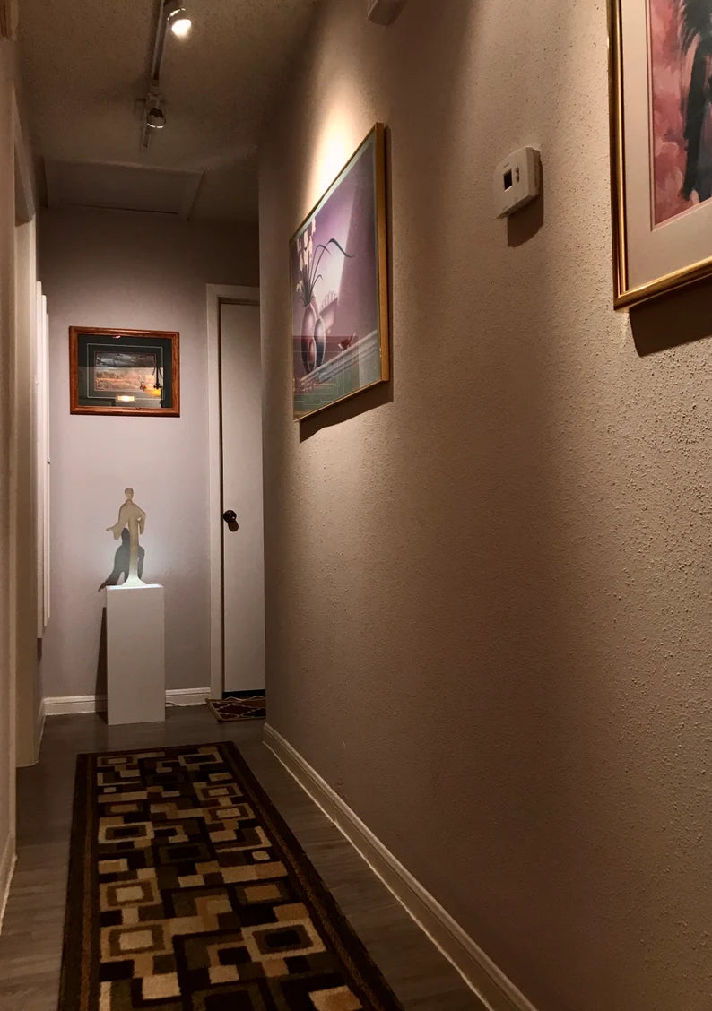 Lighted Dimmable Pedestal 24" version